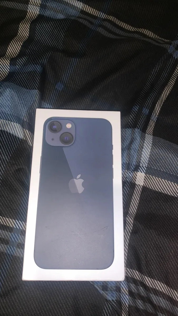 IPhone 13 - Image 2
