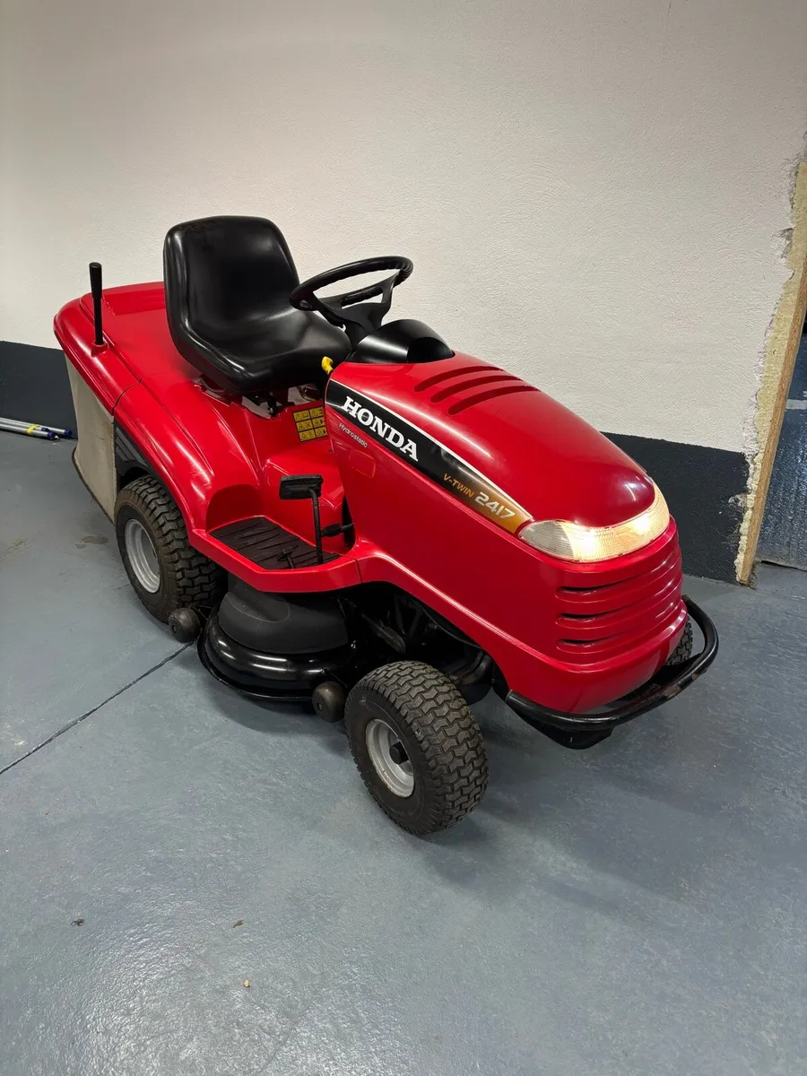Honda 2417 lawnmower - Image 1