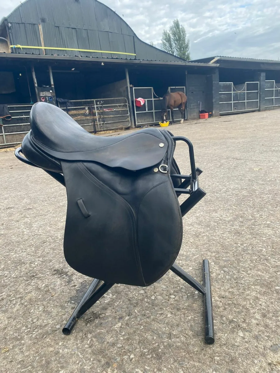 Pony saddle - Image 1