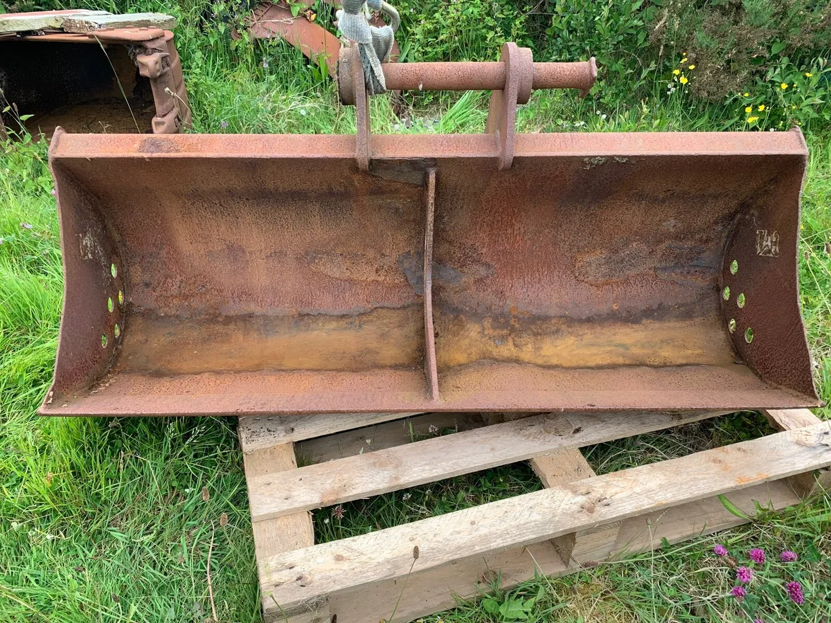 Caterpillar Grading Bucket - Image 3