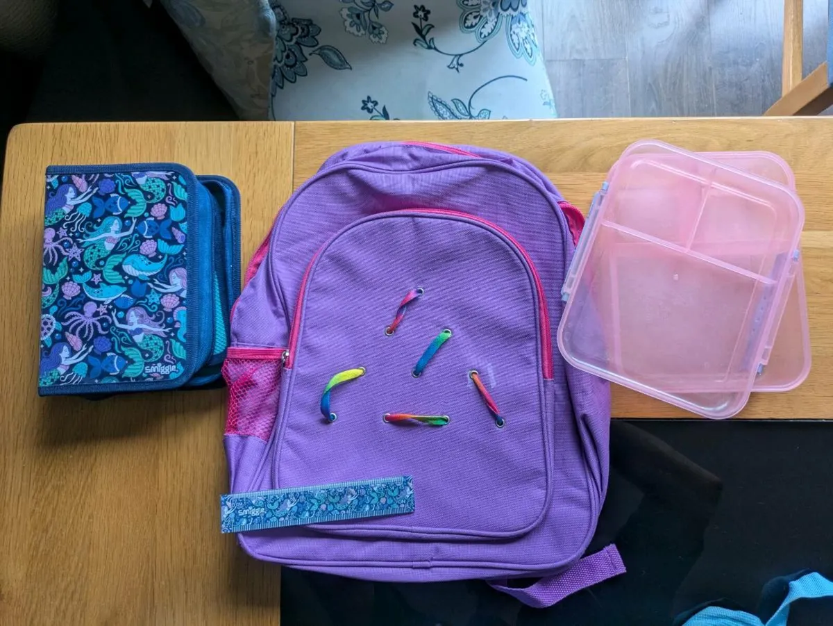 School bags - Image 4