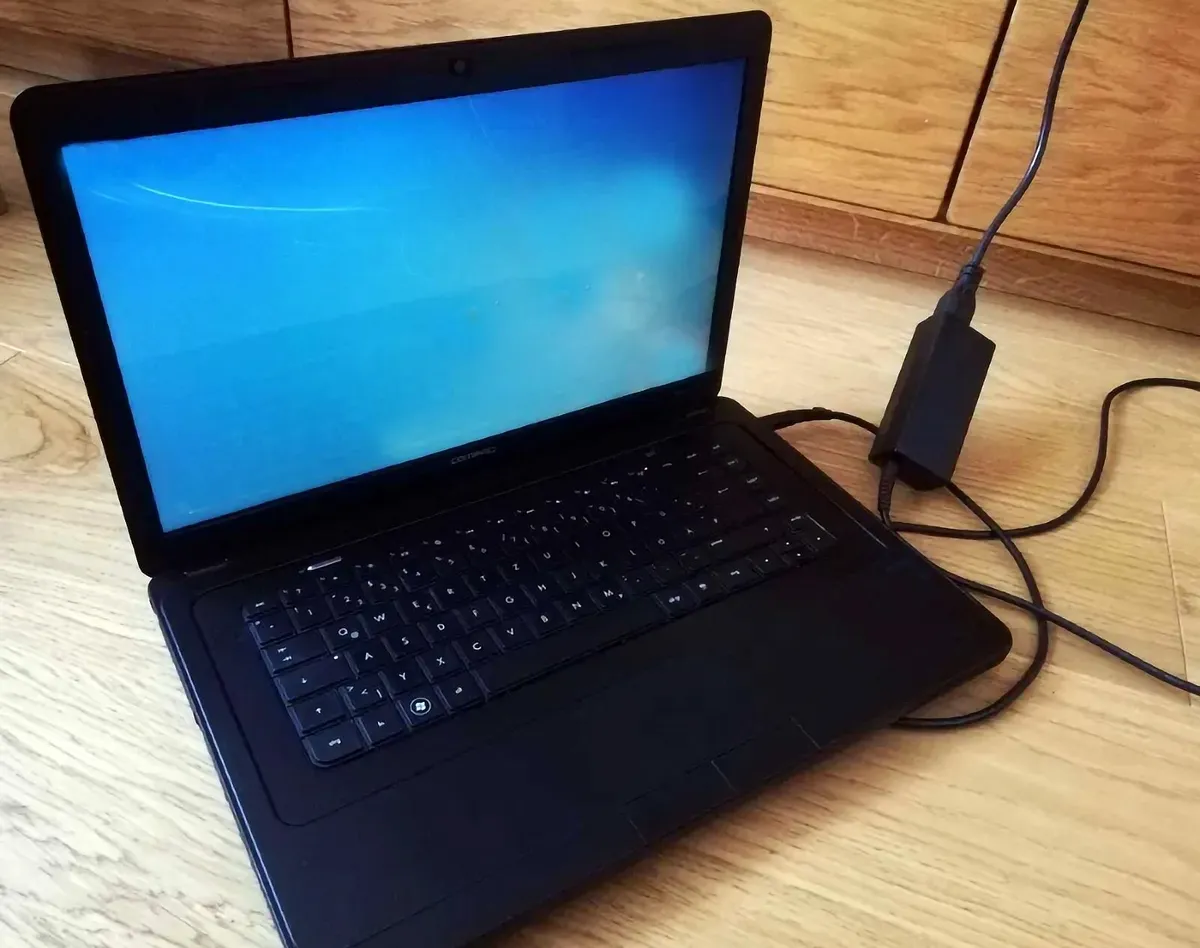Notebook Compaq Presario CQ57 Laptop - Image 1