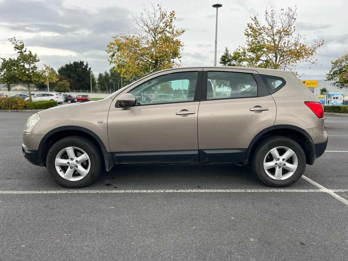 Nissan Qashqai *EXCELLENT CONDITION - Image 2