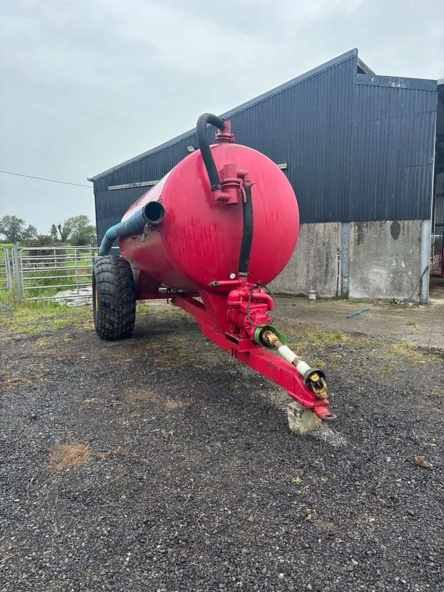 Ruscon slurry tanker - Image 1