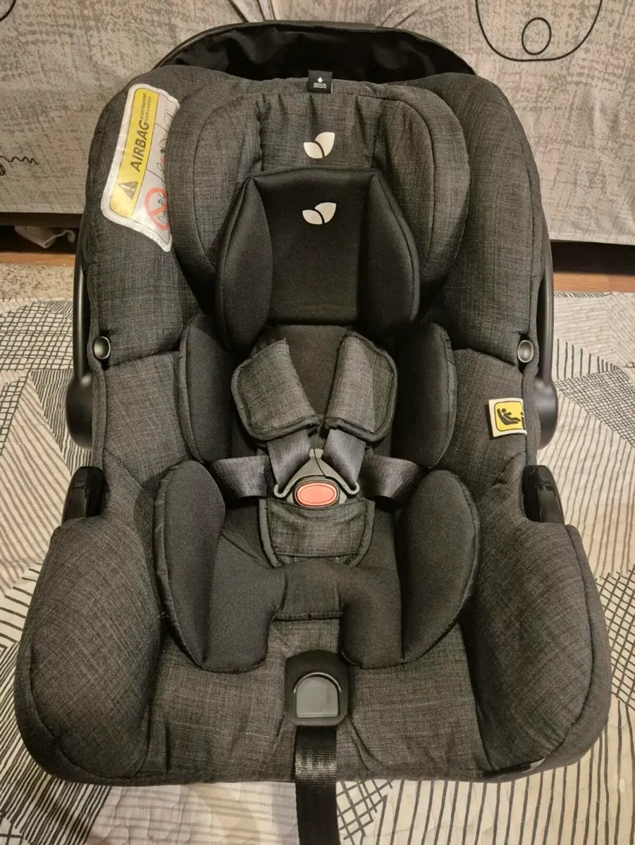 Joie car seats - Image 1