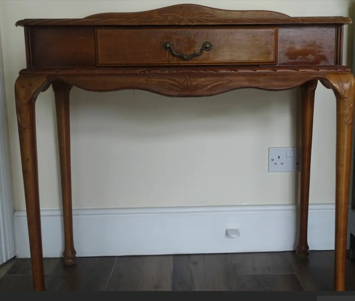 Console Table - Image 1