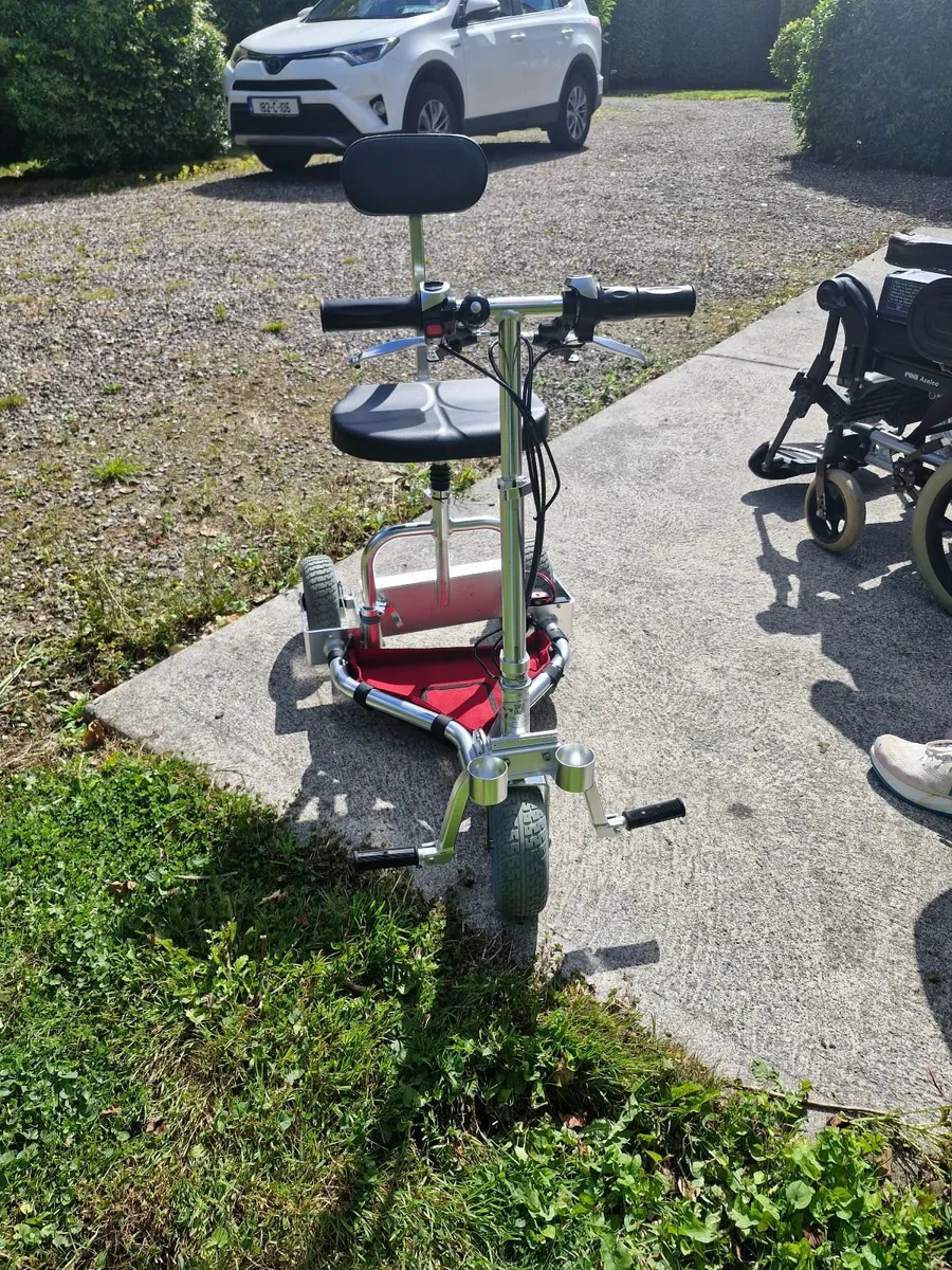 Mobility scooter - Travel Scoot - Image 1