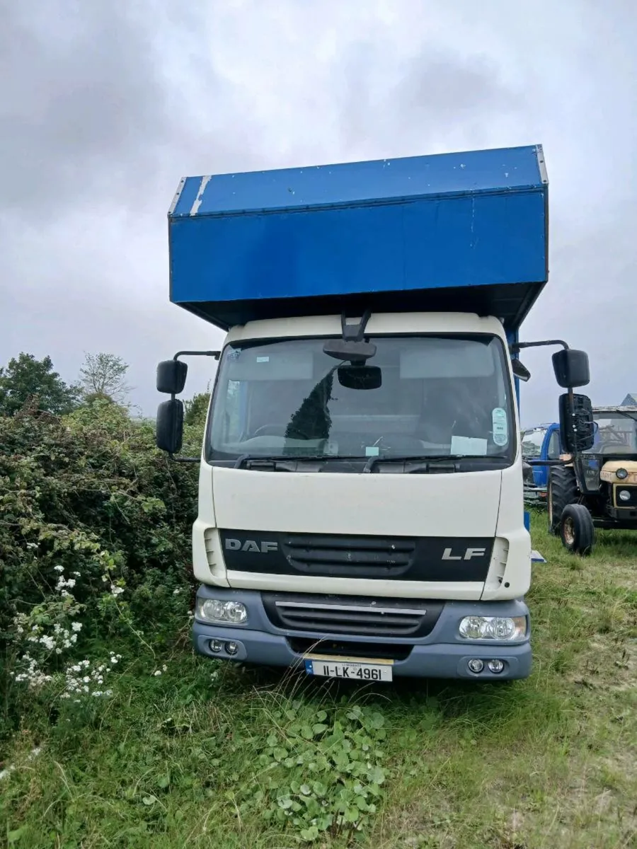 Horse Lorry - Image 1