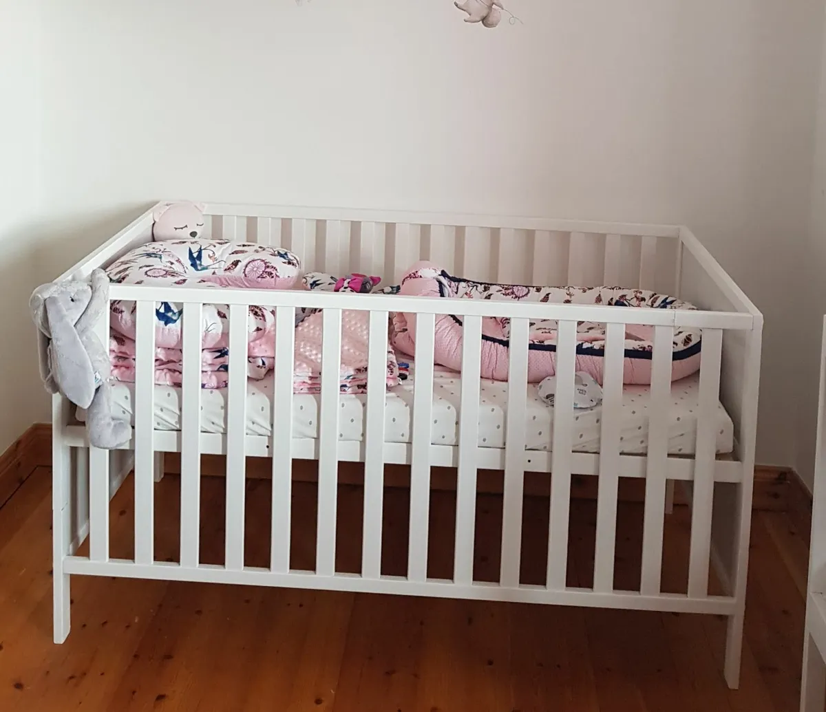 Baby cot with mattress