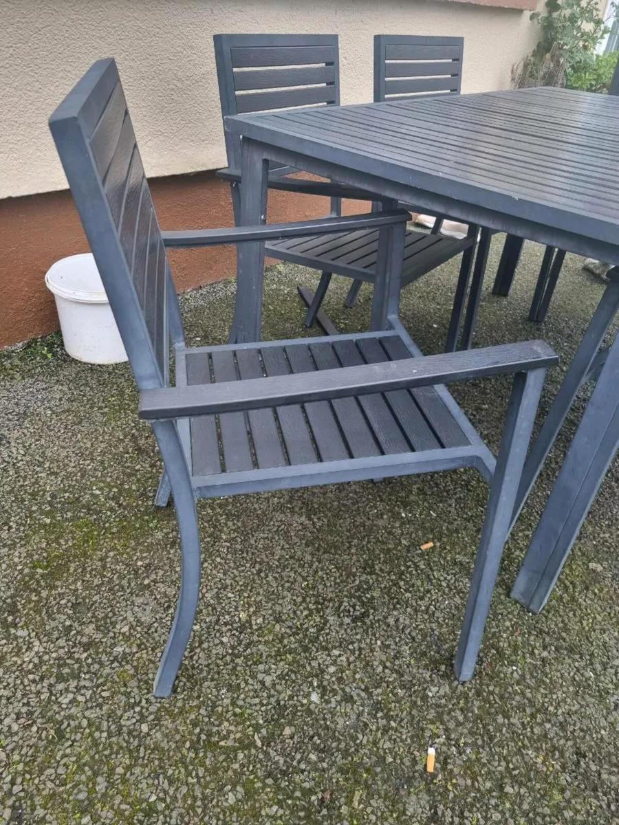 Garden table and chairs - Image 2