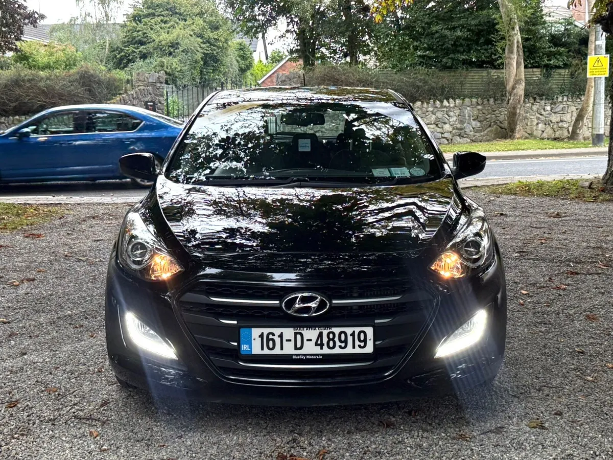 Warranty Hyundai i30 Diesel Automatic Low Miles - Image 2