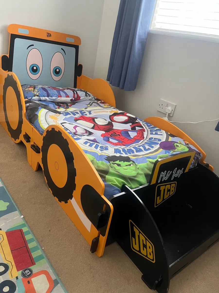 Toddler JCB bed - Image 1