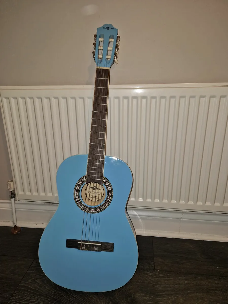 Kids Guitar - Image 1