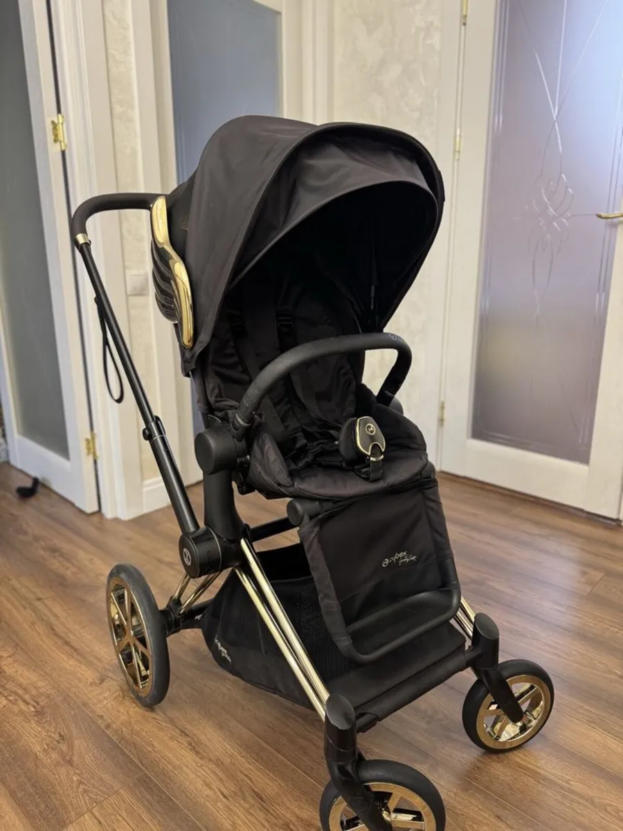 Cybex Priam 3 in 1 wings Jeremy Scott - Image 2