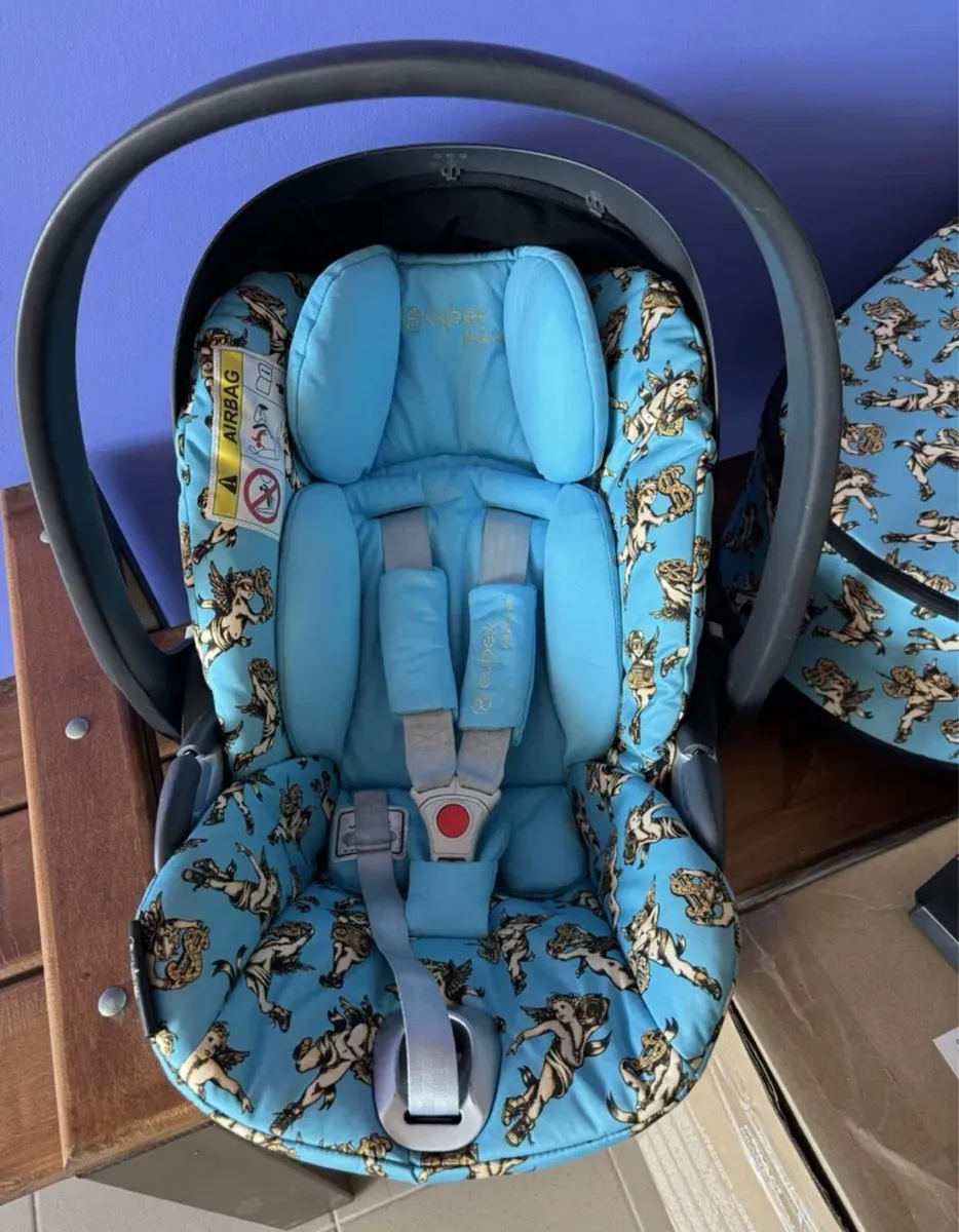 Cybex Priam 3 in 1 wings Jeremy Scott - Image 3