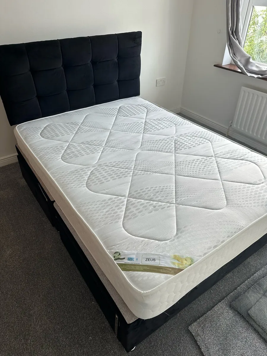 Double Bed with Mattress - Image 4