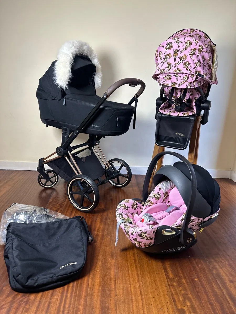 Cybex 3 in 1 platinum Priam Jeremy Scott wings - Image 4