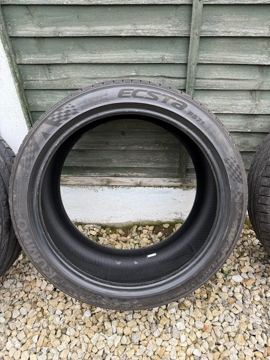Kumho PS71 Tyres 245/40/20 275/35/20 - Image 2