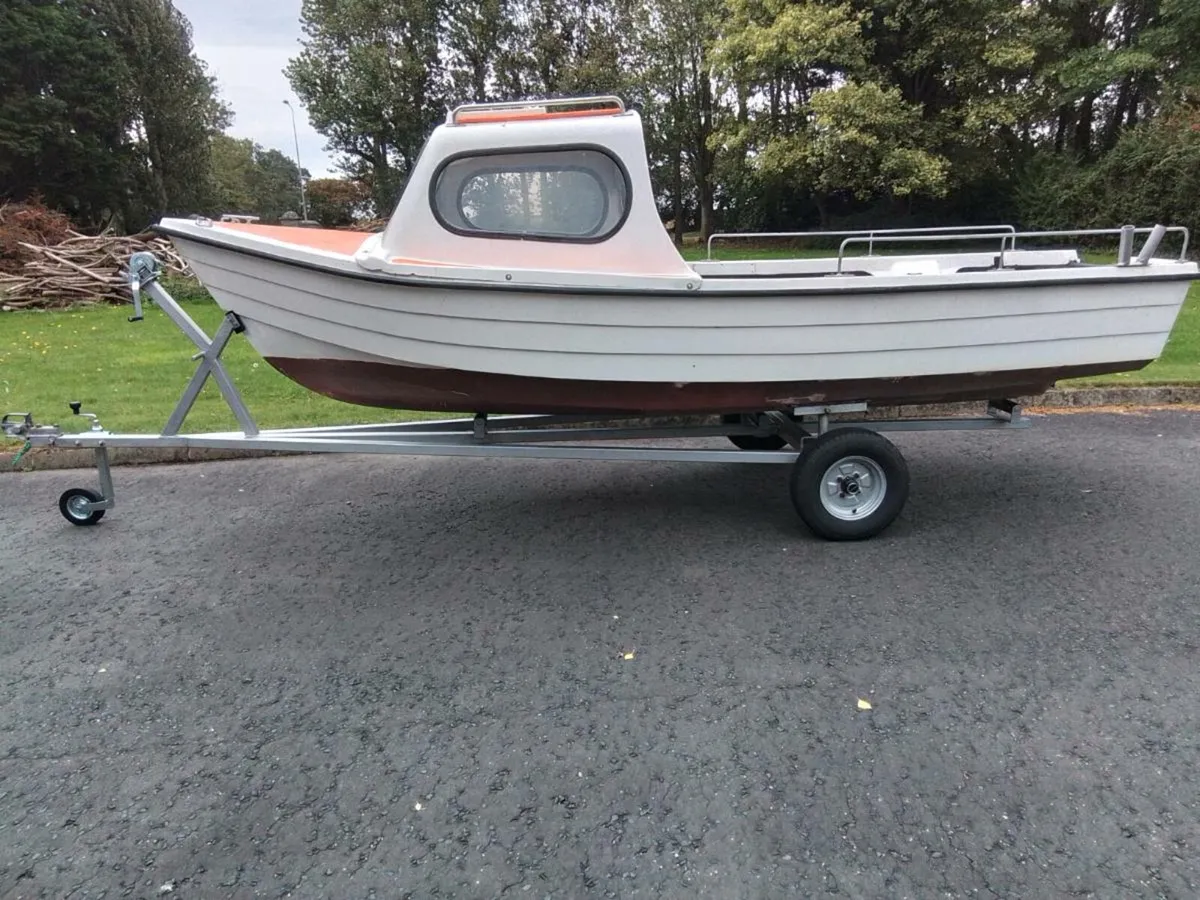 15 ft GRP Fishing boat - Image 1