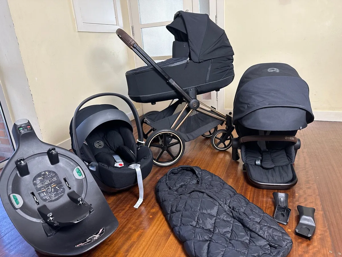 Cybex Priam platinum 3 in 1 black gold - Image 1