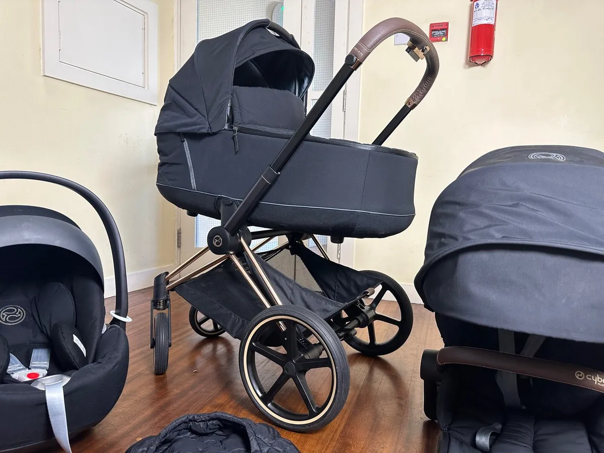 Cybex Priam platinum 3 in 1 black gold - Image 2