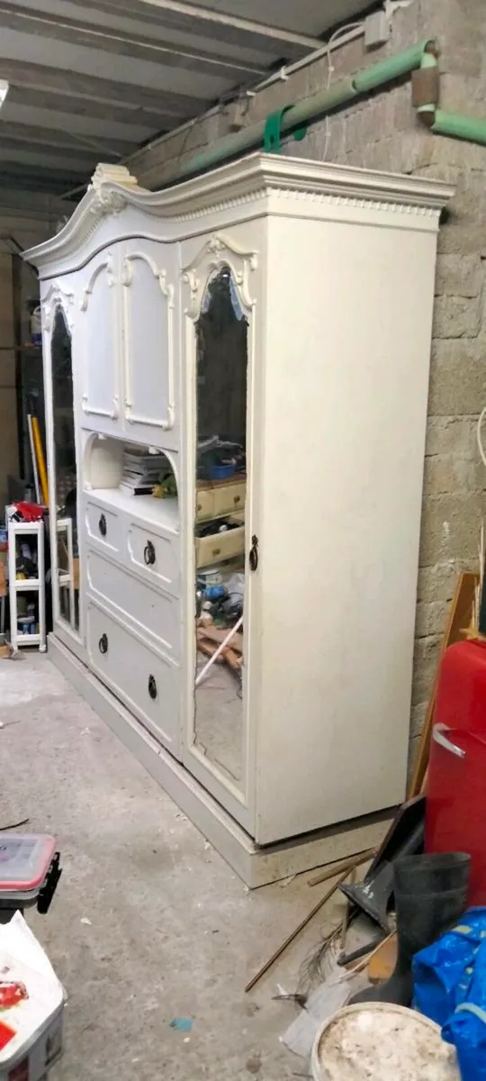 Old French solid wood wardrobe - Image 4