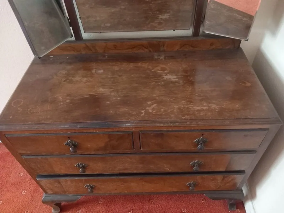 dressing table needs restoration - Image 2