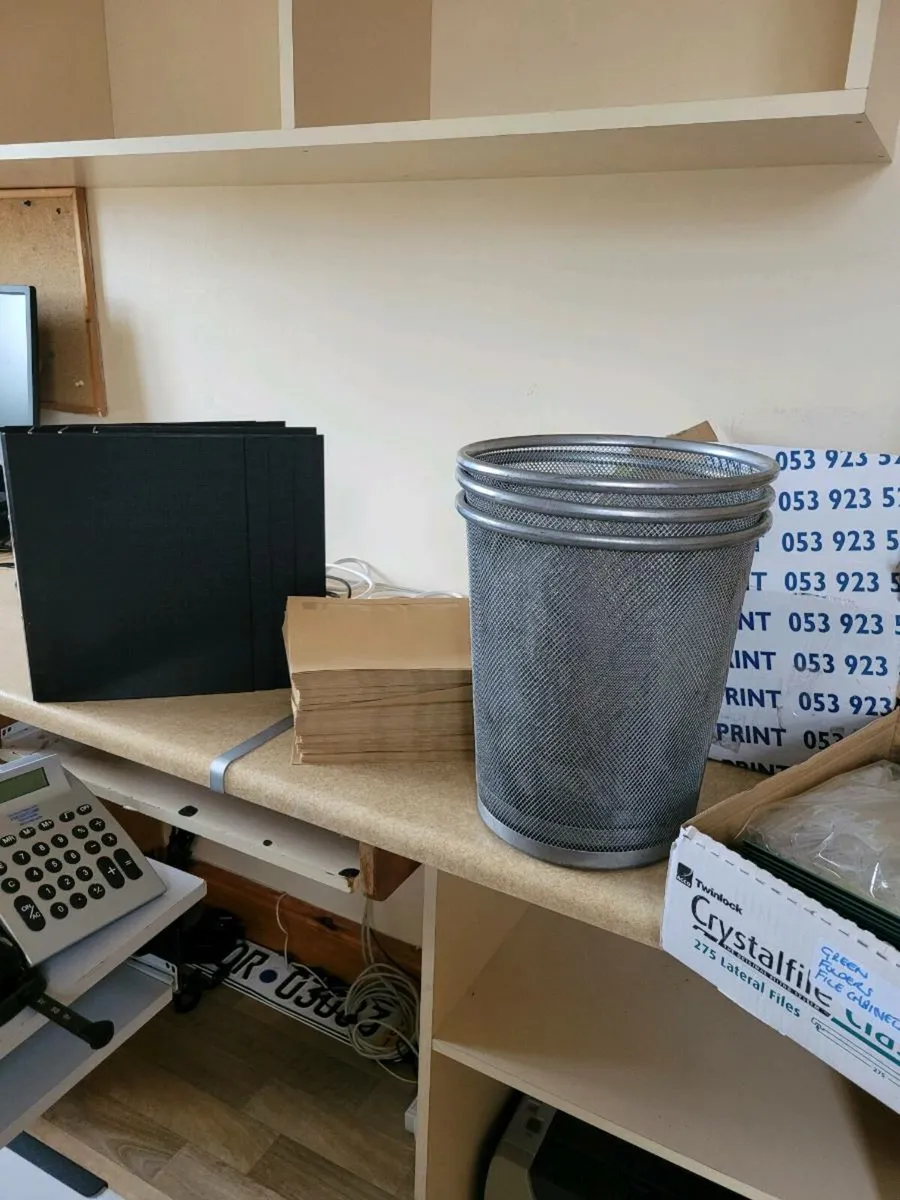 Computer Table - Image 2