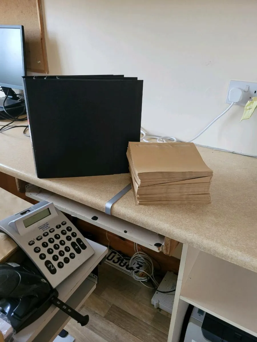 Computer Table - Image 4