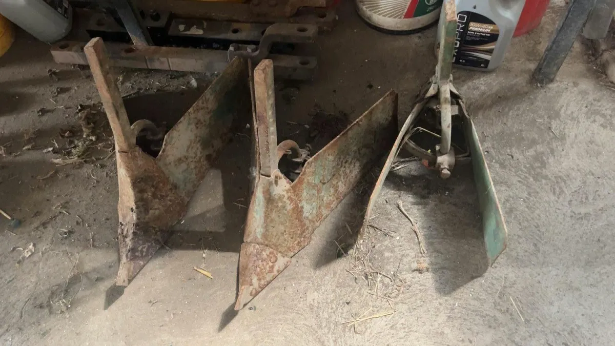 Nine-Tine MF Cultivator + Ridger Bodies - Image 3