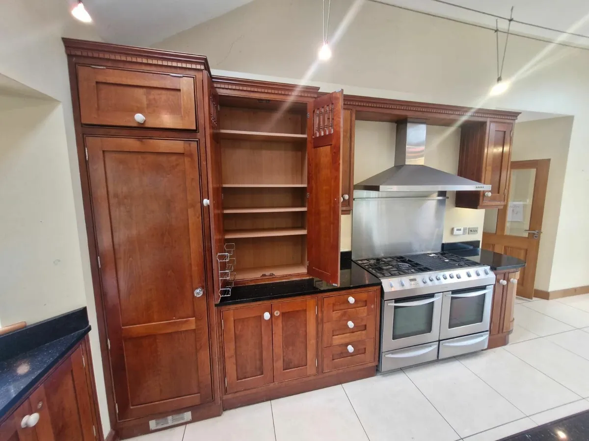 Kitchen - Image 4