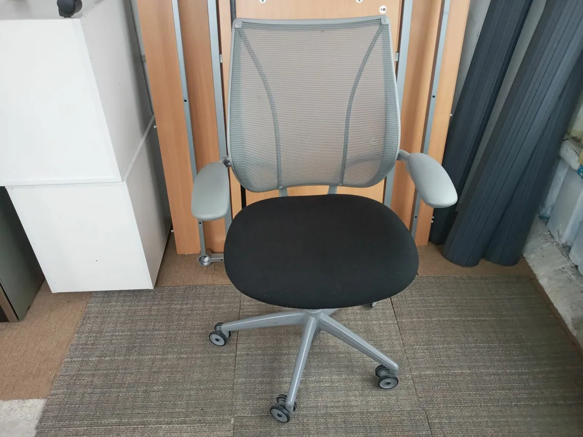 Delivery - 3 x Humanscale Office Chairs - Image 4