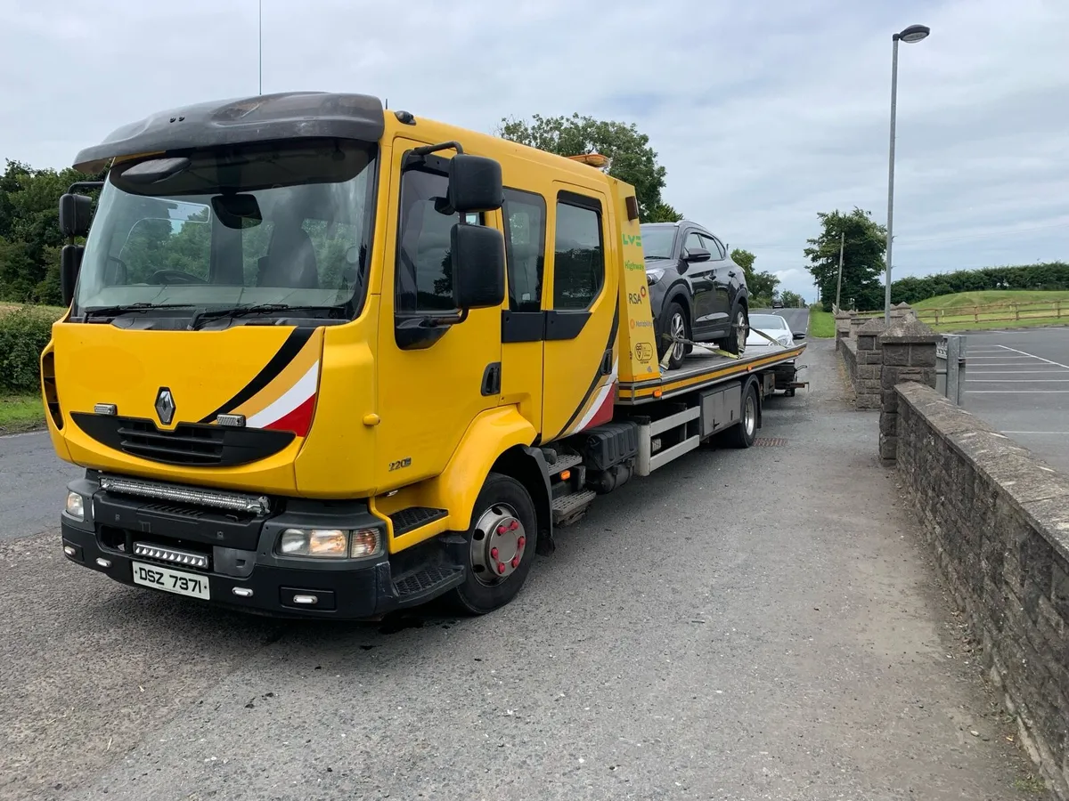Renault 12ton recovery tilt and slide - Image 2