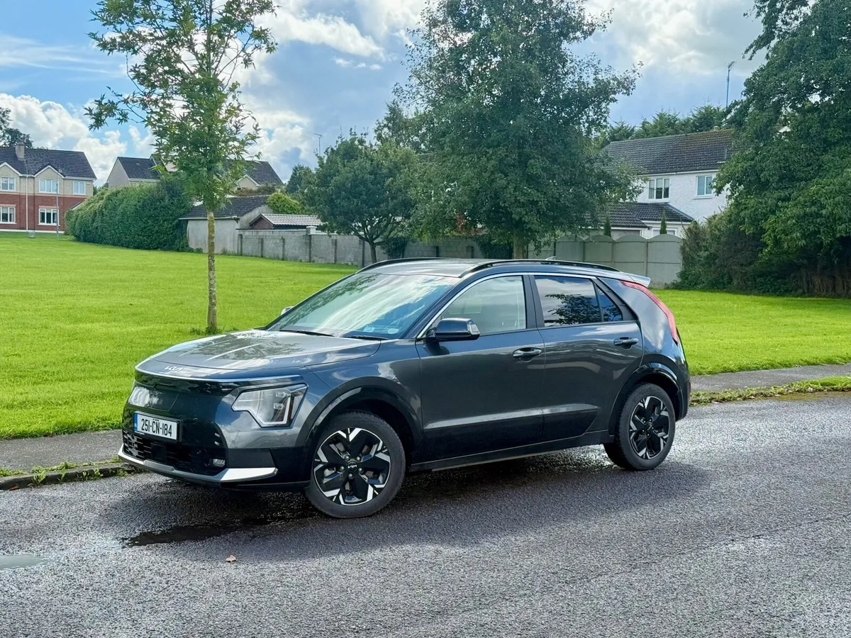 Kia Niro EV 2025 year/only 8t.km. - Image 4