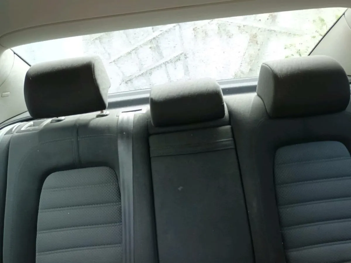 2009 volkswagaen passat 1,9 tdi diesel - Image 4