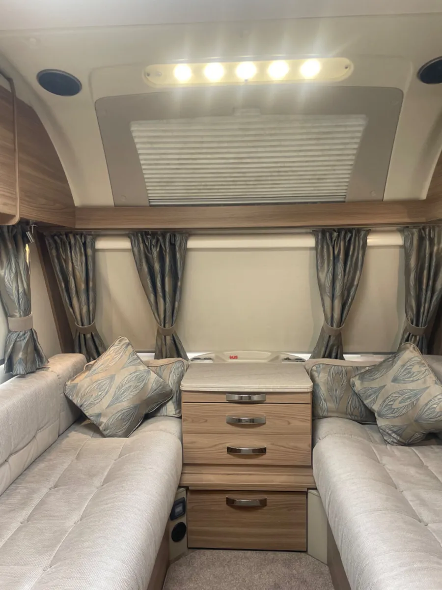 💎 2016 Swift Kudos 580 6 Berth Caravan 💎 - Image 4