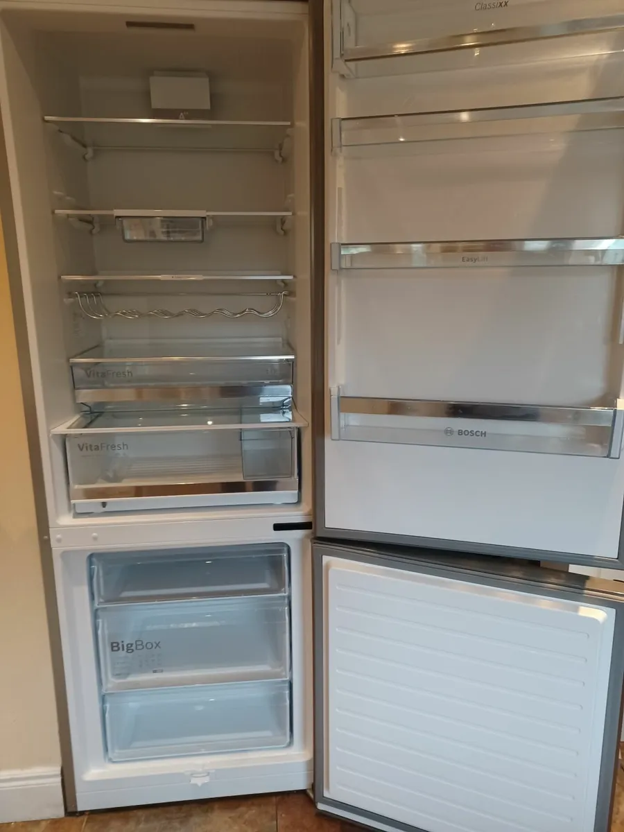 Bosch Fridge freezer - Image 3