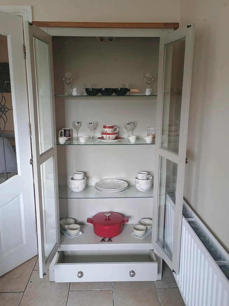 Display cabinet - Image 1