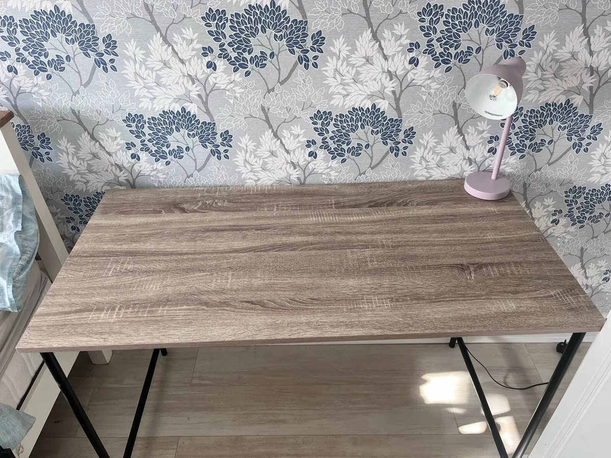 Office desk - Image 2