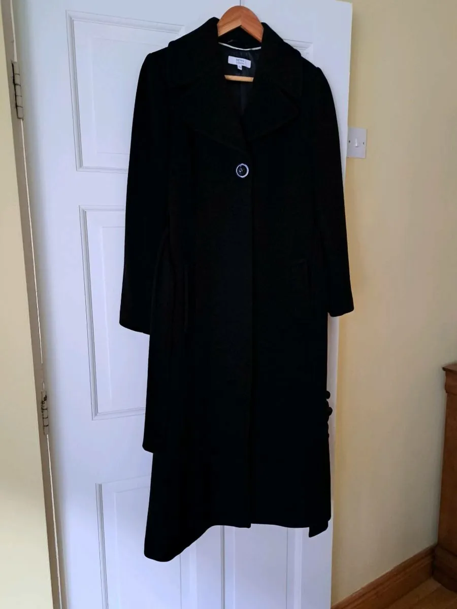 Ladies coat. - Image 4