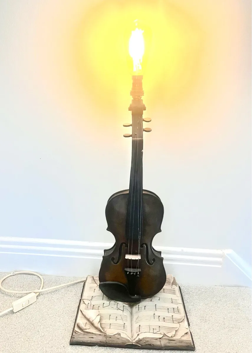 Vintage violin table lamp - Image 1