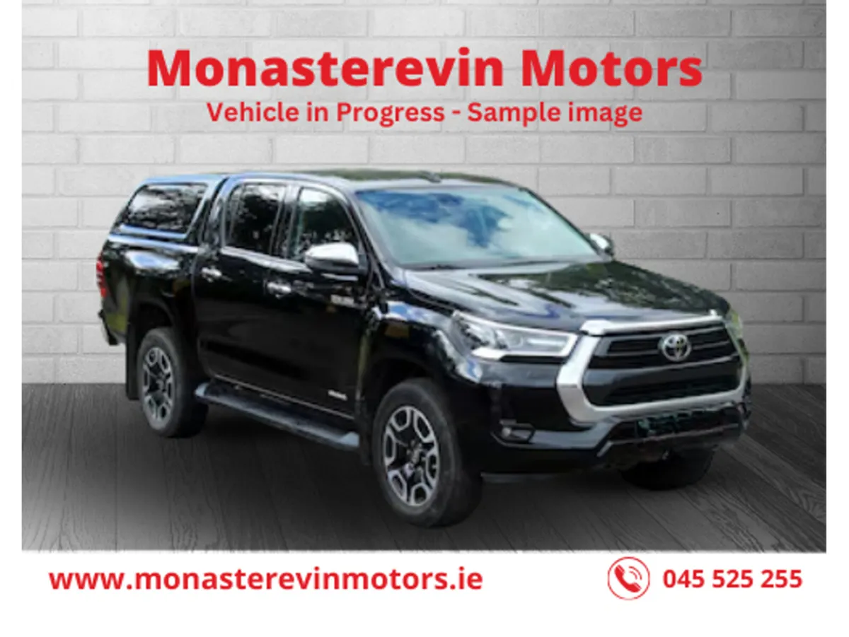 Toyota Hilux 2.8 INVINCIBLE AUTO - AUTOMATIC