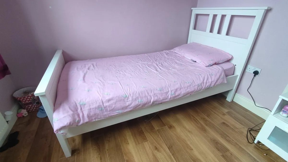 Timber frame kids Single bed - Image 1