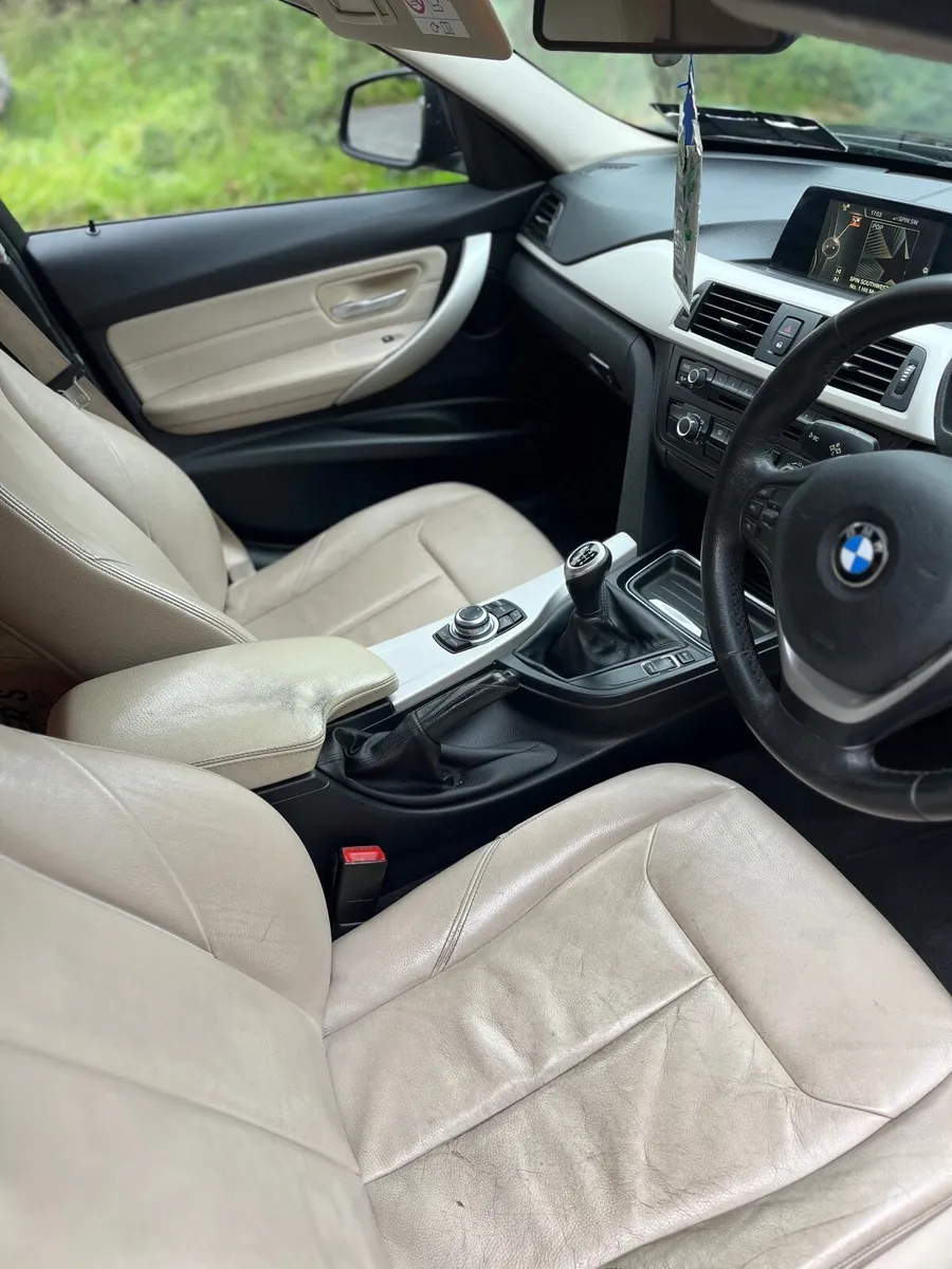 BMW 3-Series 2015 - Image 4