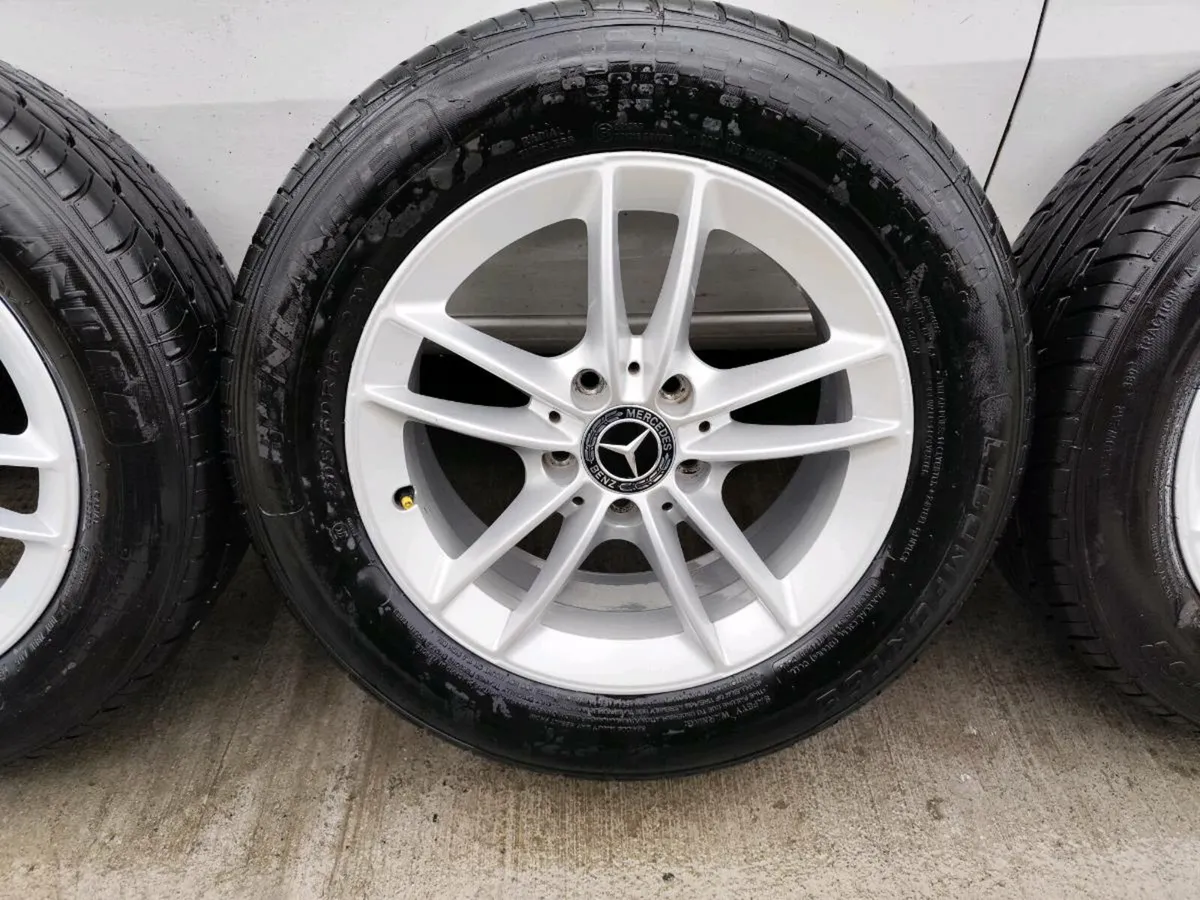Mercedes alloy wheels in excellent condition - Image 4