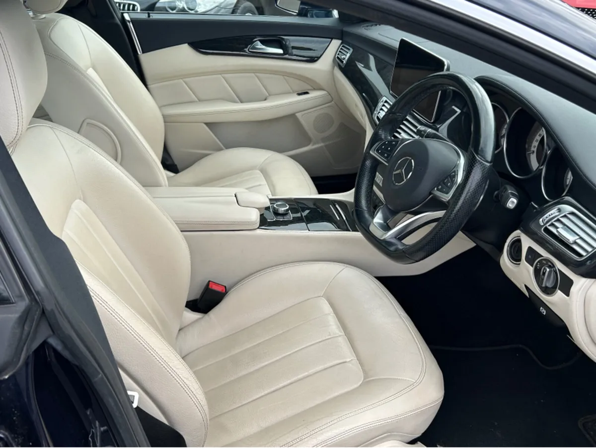 Mercedes-Benz CLS 220 D AMG LINE *Porcelain Leathe - Image 2