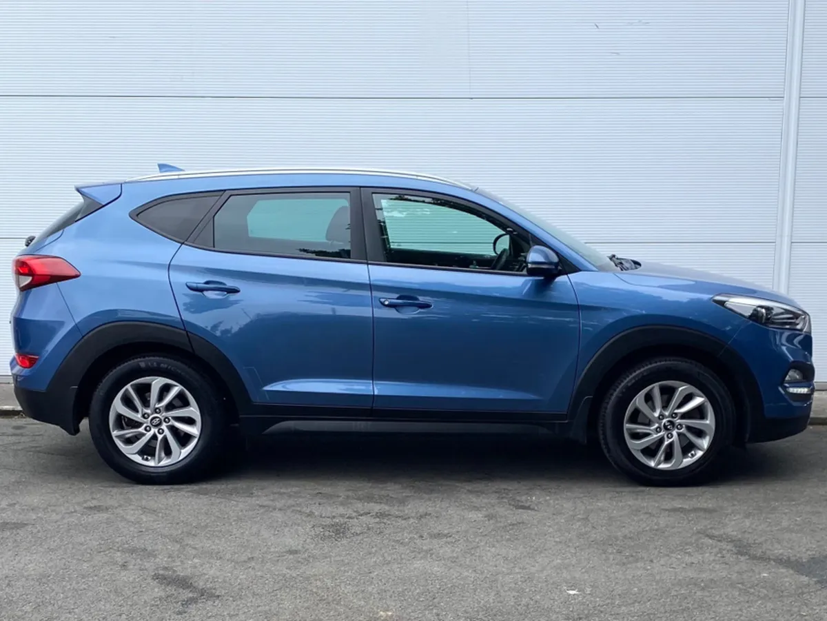 Hyundai Tucson EXECUTIVE 1.7CDTI 5DR - Image 4