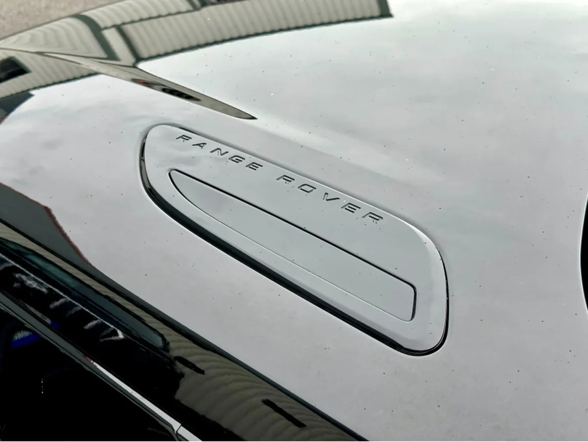 Land Rover Range Rover Velar VELAR DYNAM SE PH DYN - Image 4