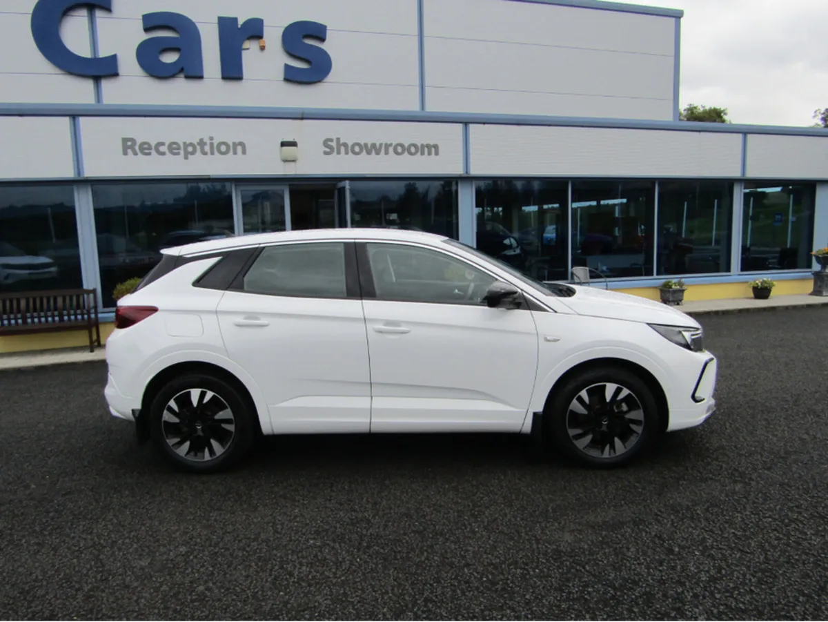 Opel Grandland EDITION-1.5 130PS SRI AUTOMATIC - Image 3