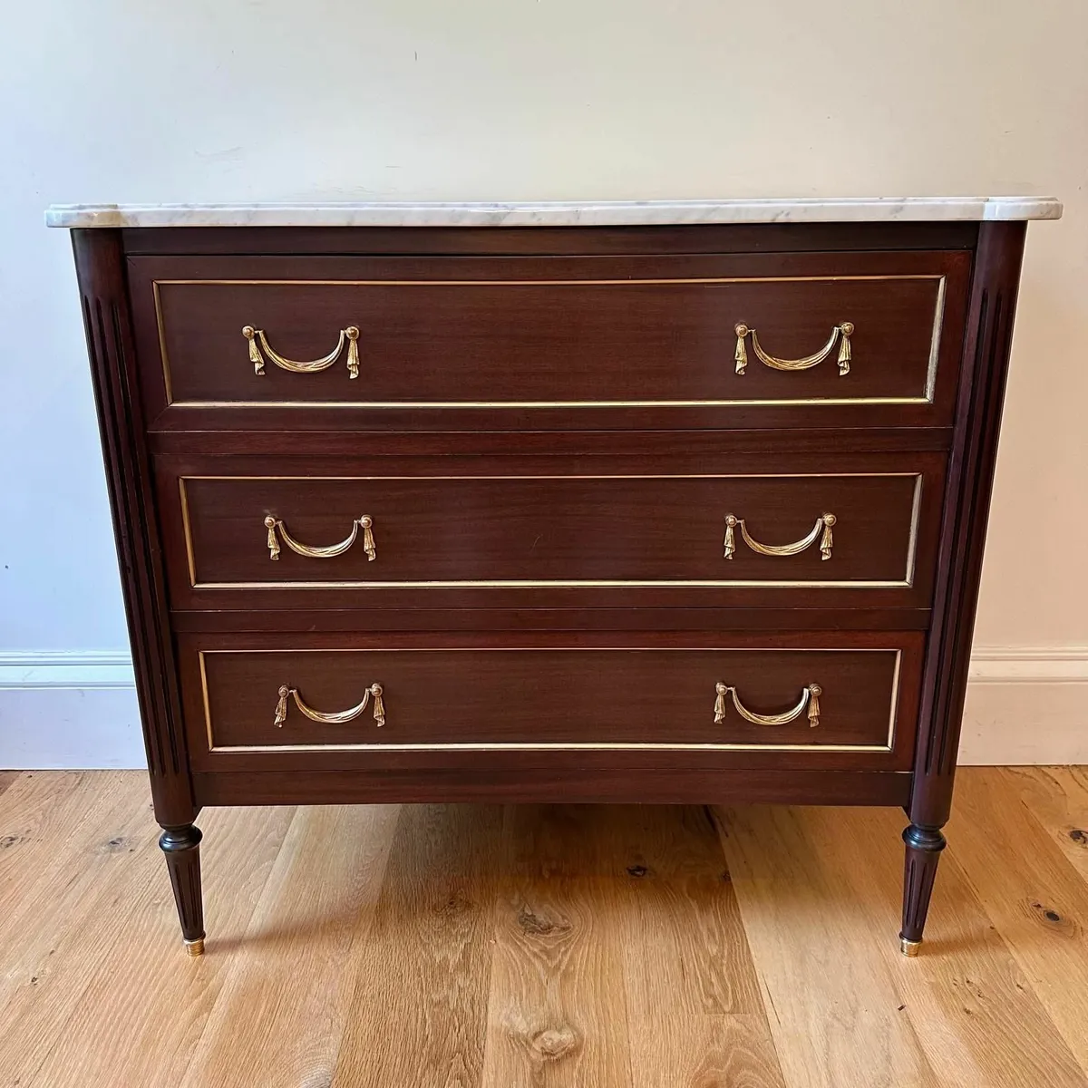 Chest of drawers - Image 1